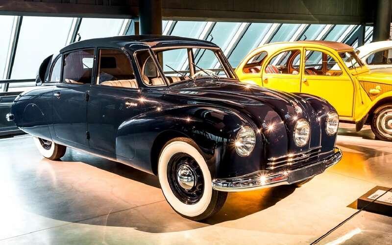    Отреставрированная послевоенная Tatra 87 в рижском Мотор-музее.