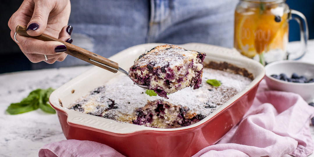 Рецепт легендарной творожной запеканки с черникой