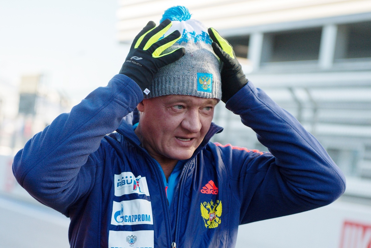    Руководитель Федерального дорожного агентства (Росавтодора) Роман Старовойт после финиша в легкоатлетическом забеге по трассе Гран-при России "Формулы-1" в Сочи. 2017 год./Нина Зотина / РИА Новости