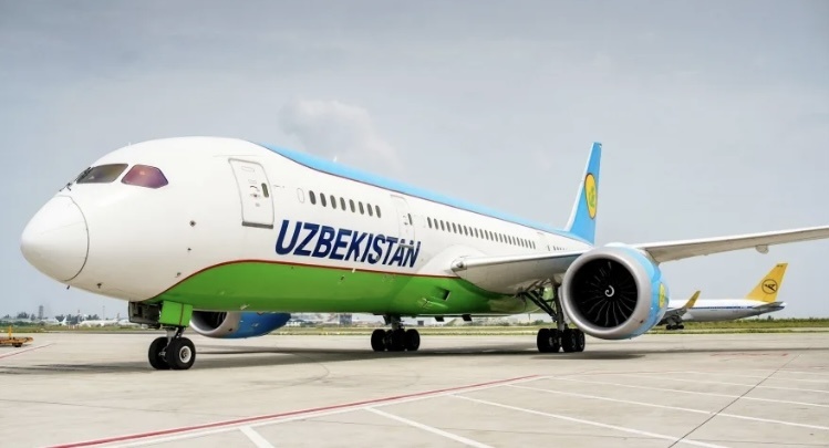 Самолет узбекских авиалиний