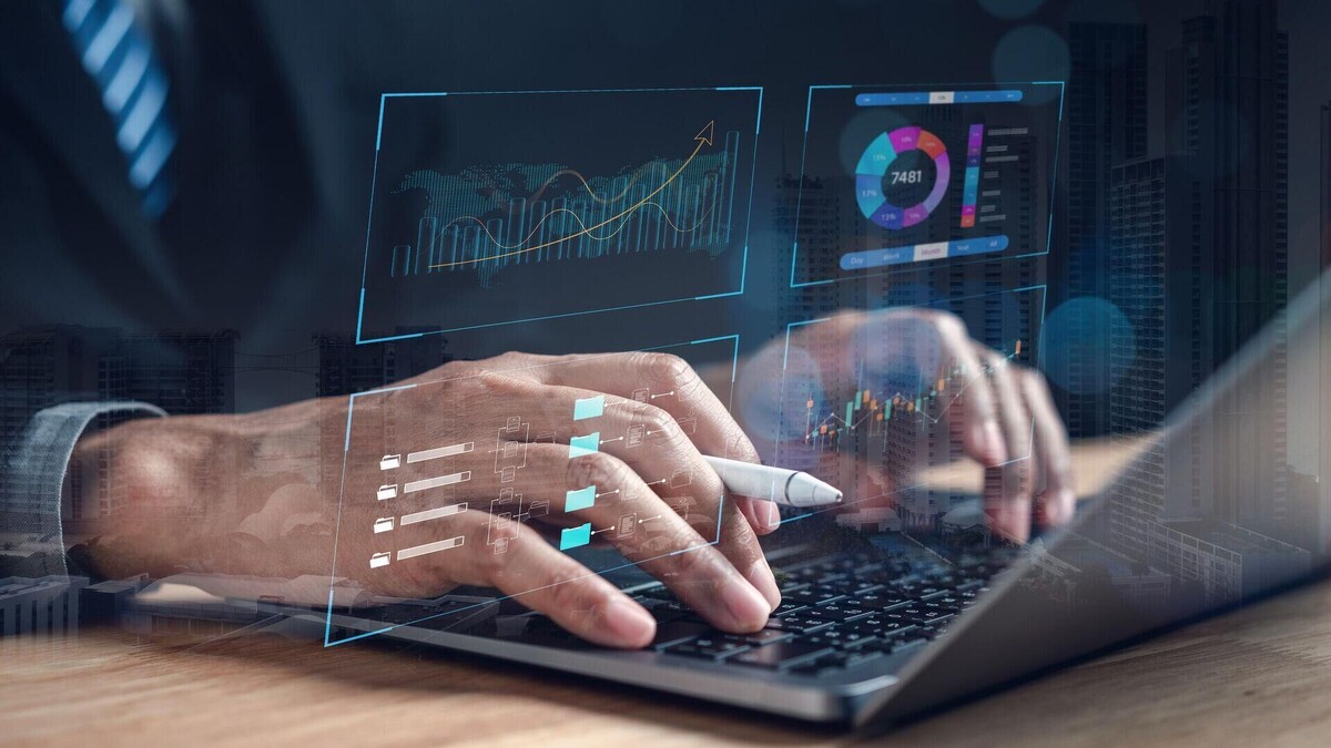 © iStock / champpixs