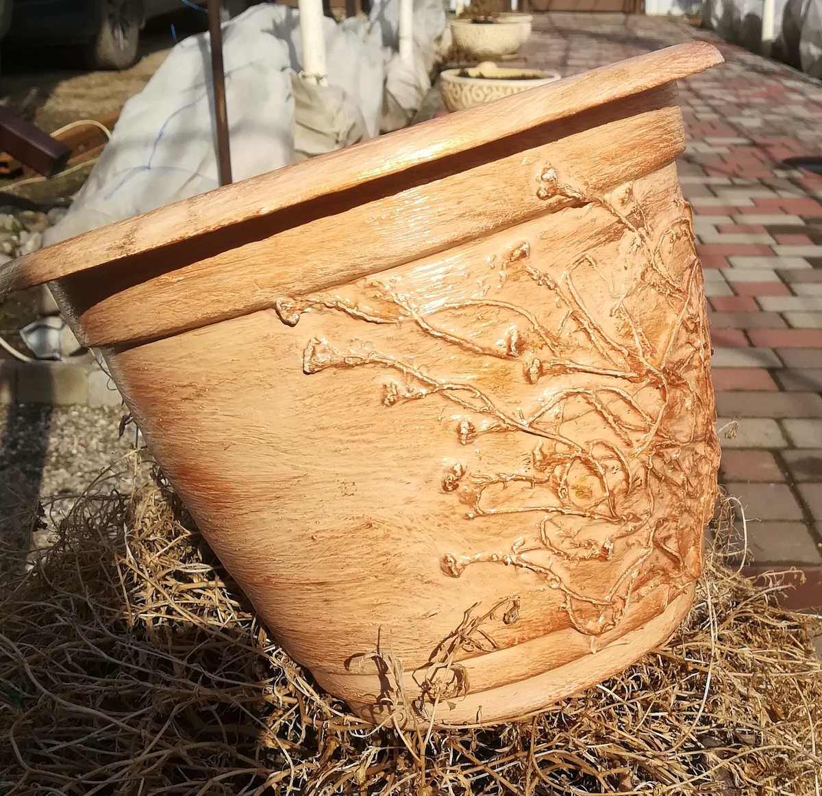 Алиссумовое сено противилось изо всех сил, но я его заставила быть декором. Знай наших!