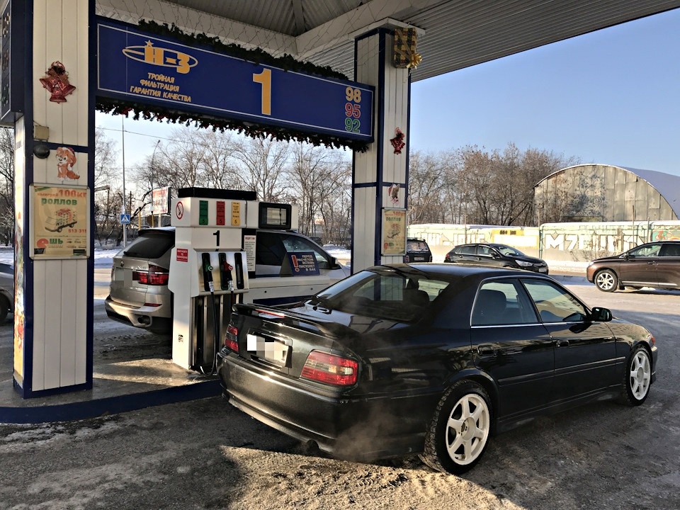 На заправке