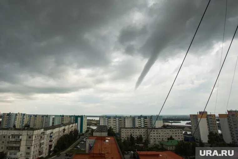 Метеорологи предупреждают о возможных экстремальных погодных явлениях
Фото: Александр Кулаковский © URA.RU