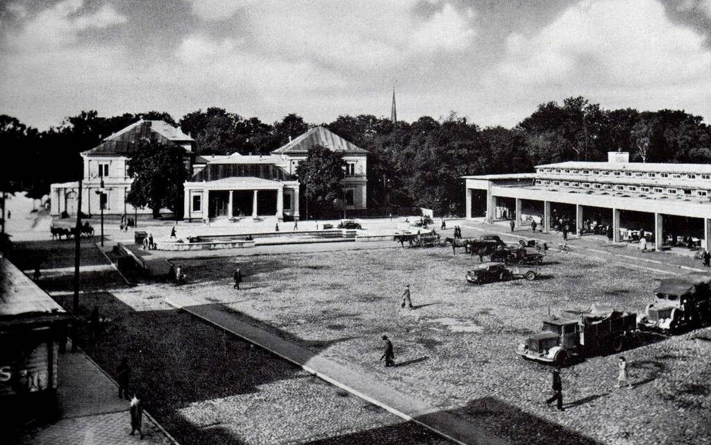 Нойер Маркт