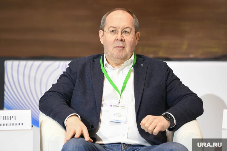 Кандидатуру Леонида Гункевича поддержали единогласно
Фото: Владимир Жабриков © URA.RU