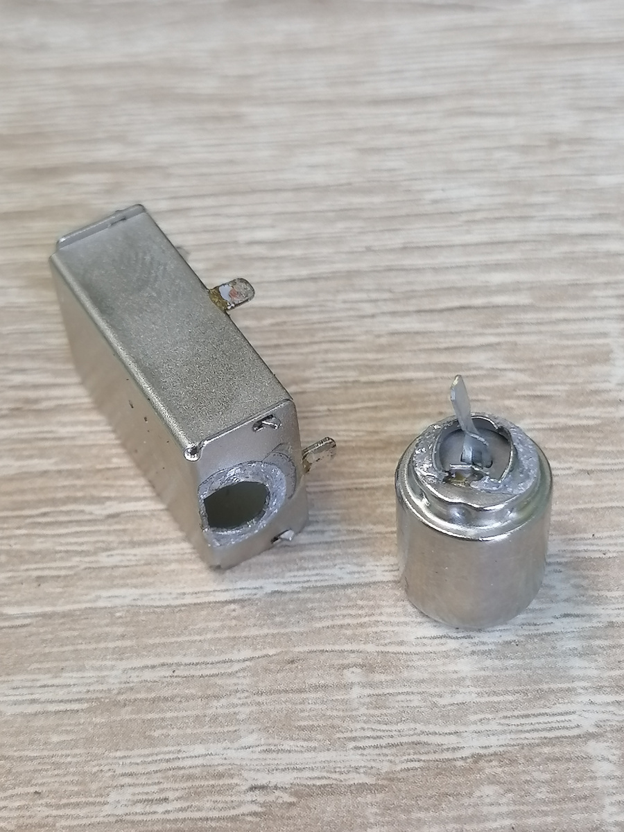 Это HAIER 42 smart TV HX. 