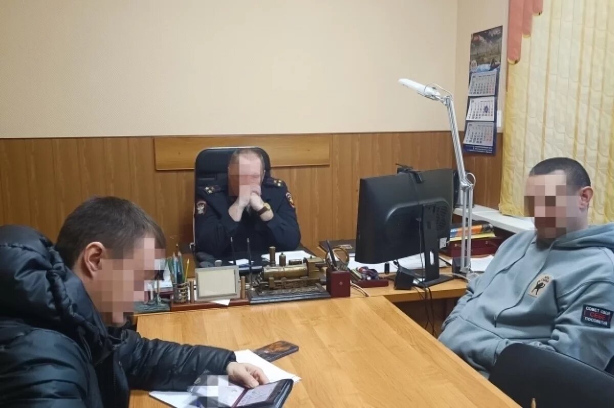    Бывших сотрудников ЛО МВД России на станции Смоленск осудили на семь лет