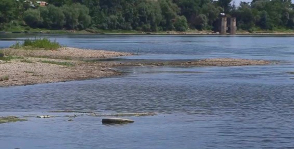 Днестр мелеет на глазах