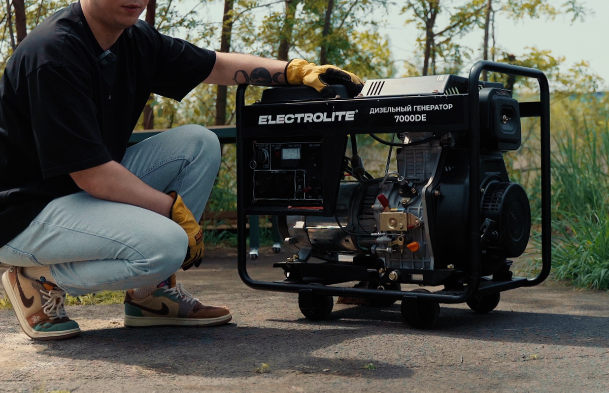Дизельный генератор ELECTROLITE 7000 DE
