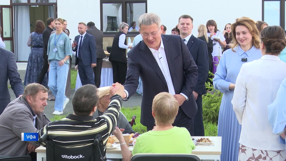    В Уфимском хосписе в честь двухлетия устроили пикник и наградили сотрудников