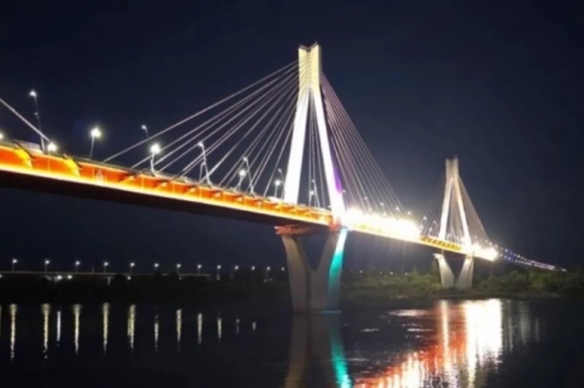    В Муроме подсветили самый красивый мост России