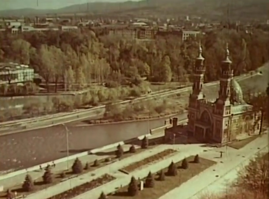 Кадр из фильма «Пишите письма»