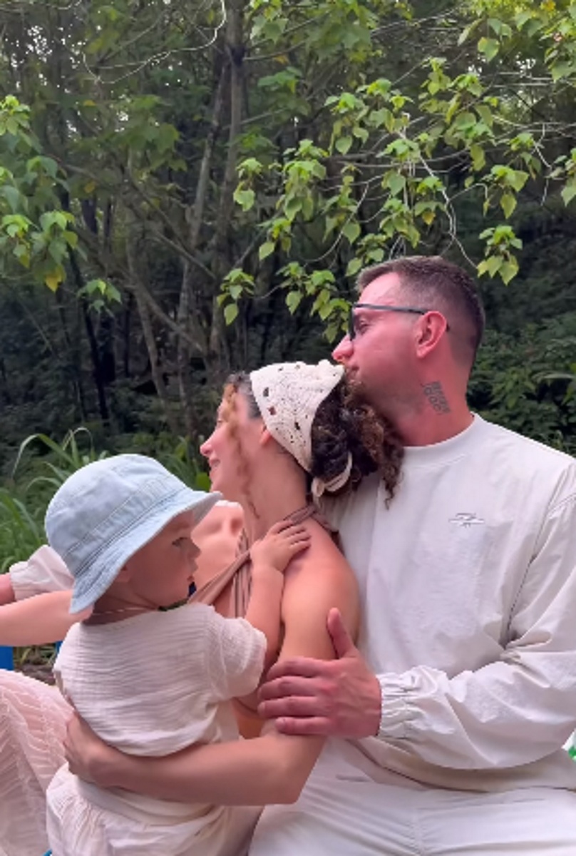 Павел Прилучный с Зепюр Брутян и сыном Микаэлем. Фото: соцсети