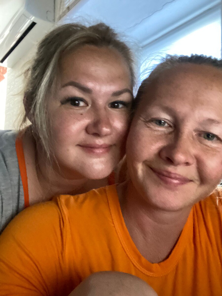 С сестрёнкой