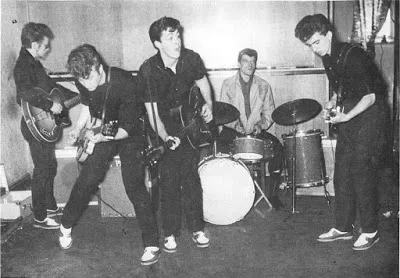 Прослушивание у Ларри Парнса с Хатчем за ударной установкой.