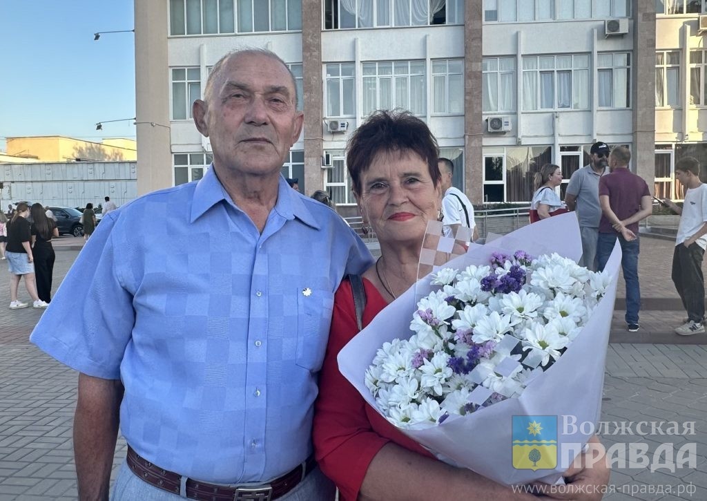 Раиса Степановна и Иван Васильевич Мамонтовы📷    Волжане рассказали, в чём секрет семейного и счастливого долголетия
