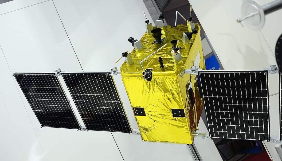    Макет спутника группировки «Скиф» / © wikipedia