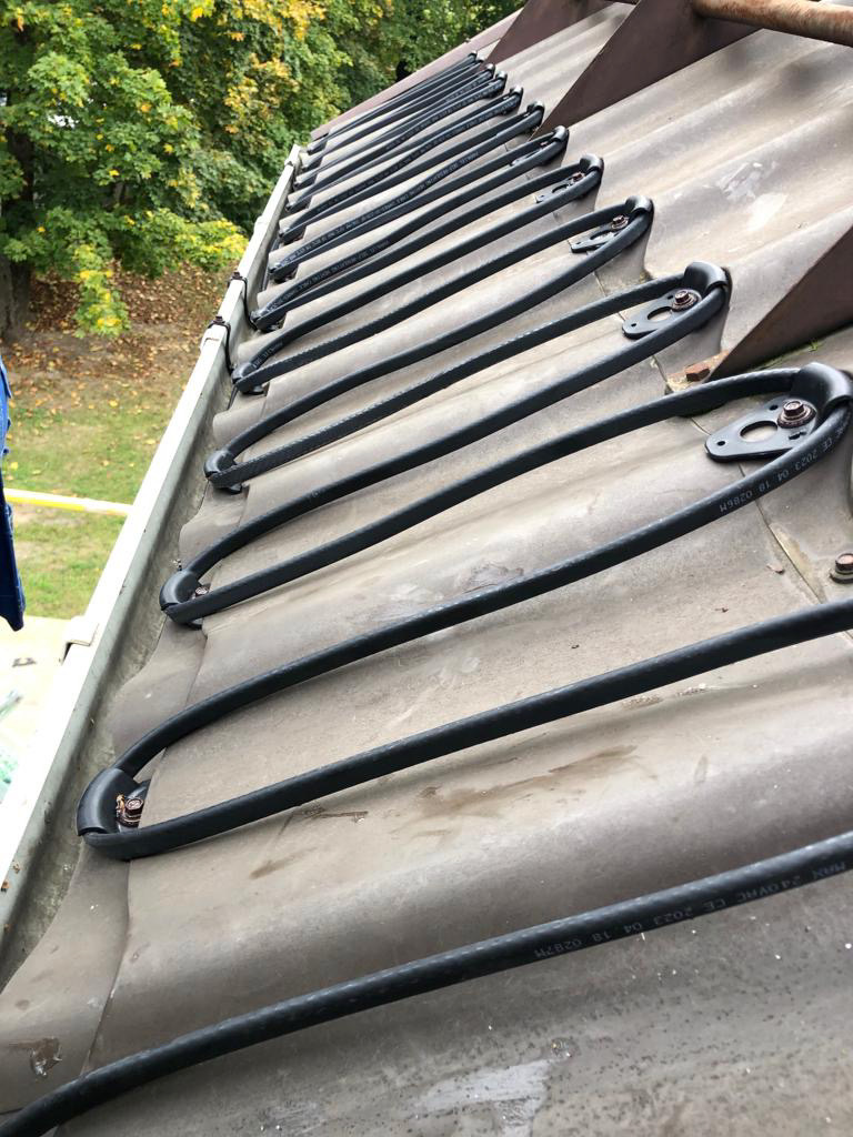 Обогрев края кровли греющим кабелем с монтажем змейкой