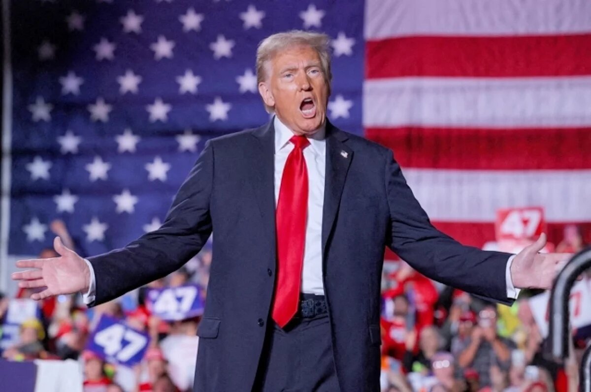    Дональд Трамп.