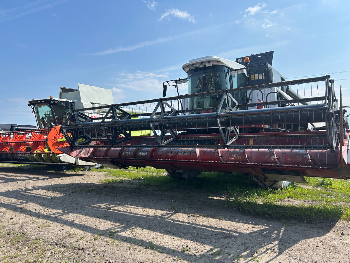 Зерноуборочные комбайны 