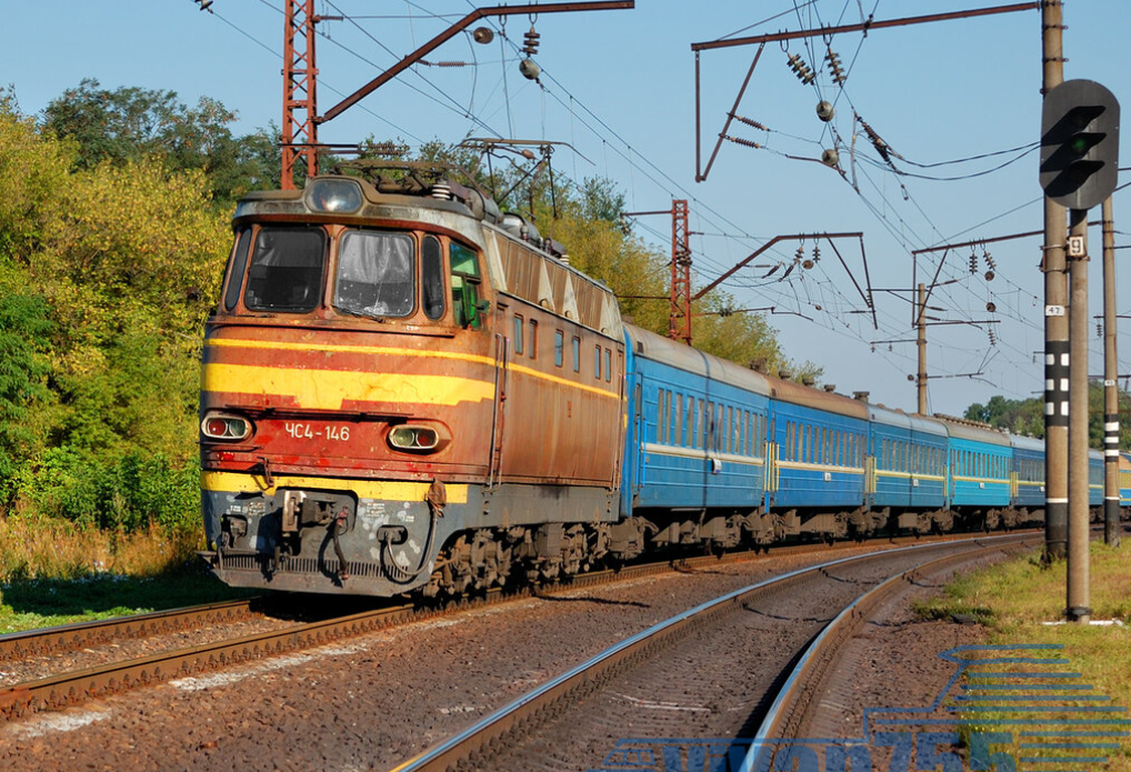 ЧС4-146 с пассажирским поездом
