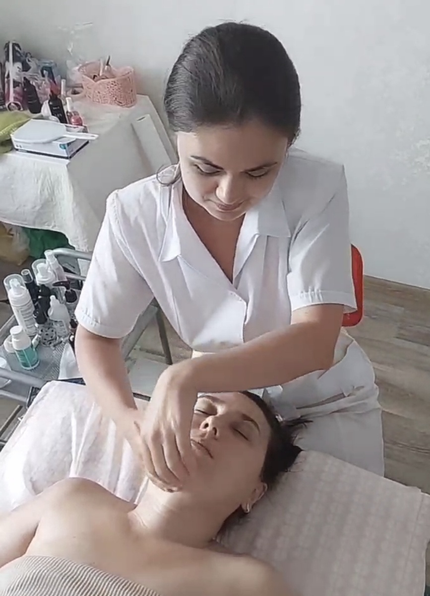 Массаж лица, самомассаж лица