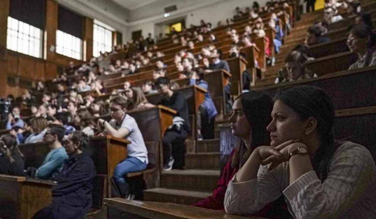     Студенты. Источник: ria.ru Автор фото: Владимир Песня