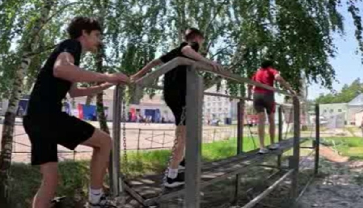    Ко дню семьи, любви и верности в Курске прошла "Семейная зарница"