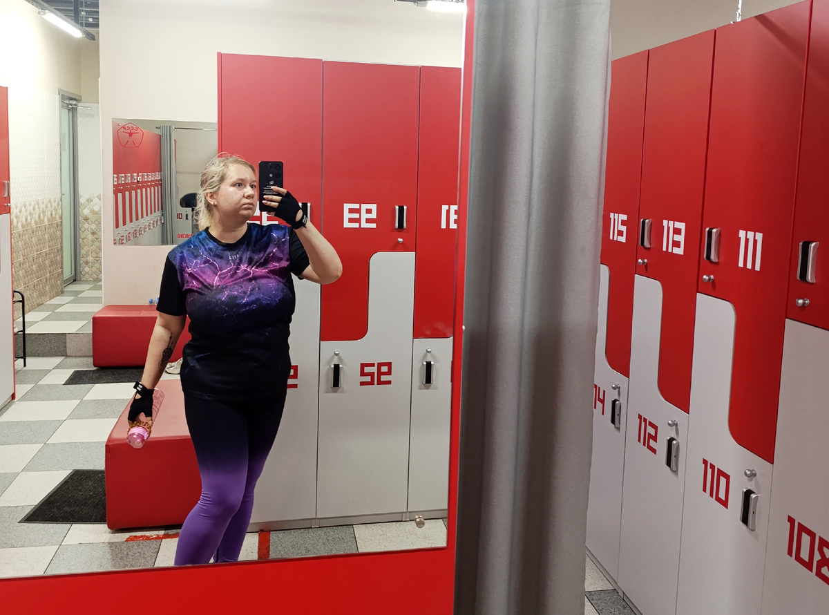 Кстати, взяла себе новую футболку для тренировок, 48 размера