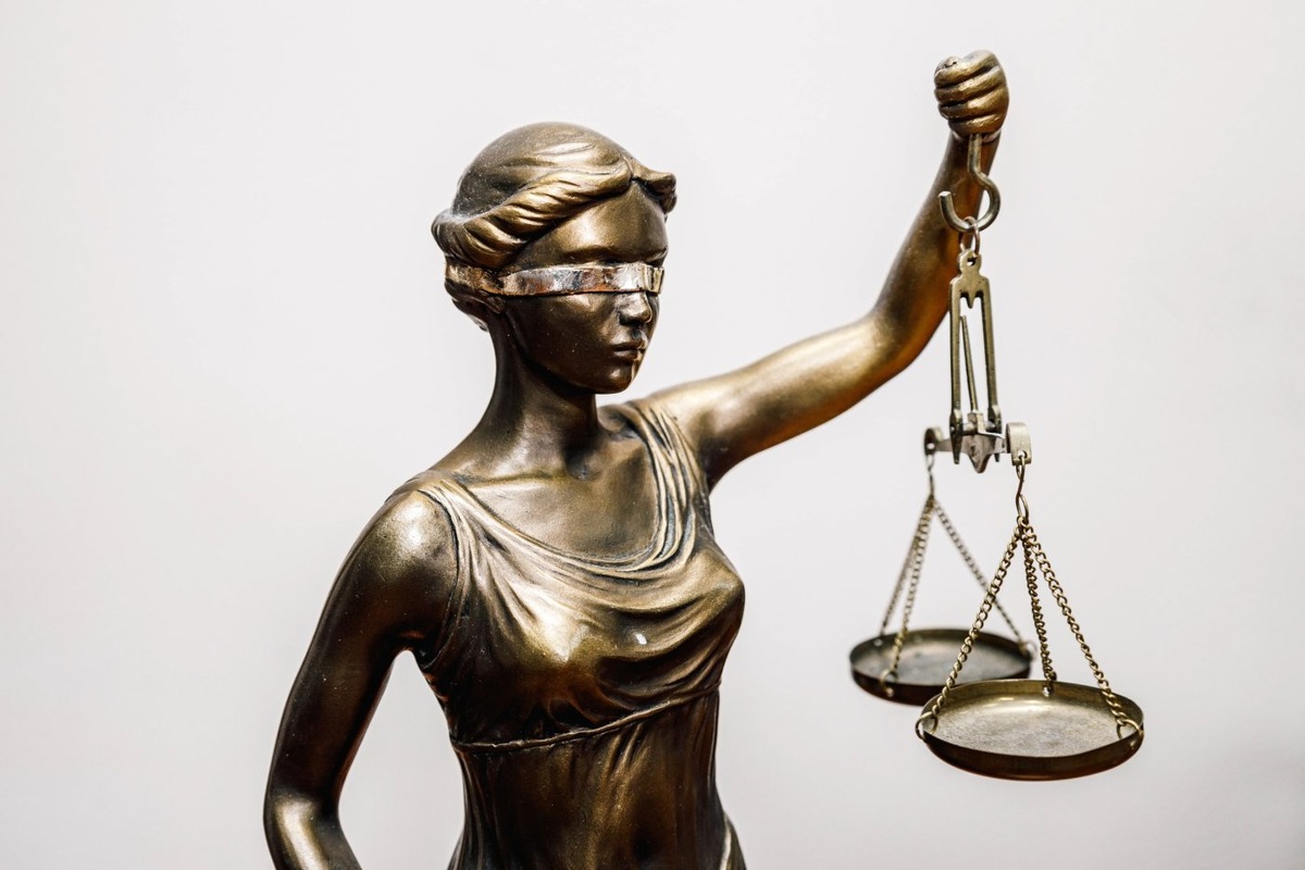    В Сургуте за массовое отравление посетителей осужден управляющий кафе