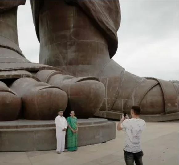 Самые большие статуи в мире