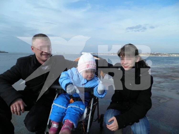 Настя воспитывала дочь вместе с мужем Сергеем. Фото: архив семьи