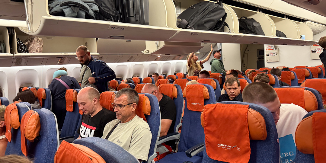 15 000 рублей, 8 часов и 10 000 км: как прошёл перелёт из Москвы во Владивосток через всю страну