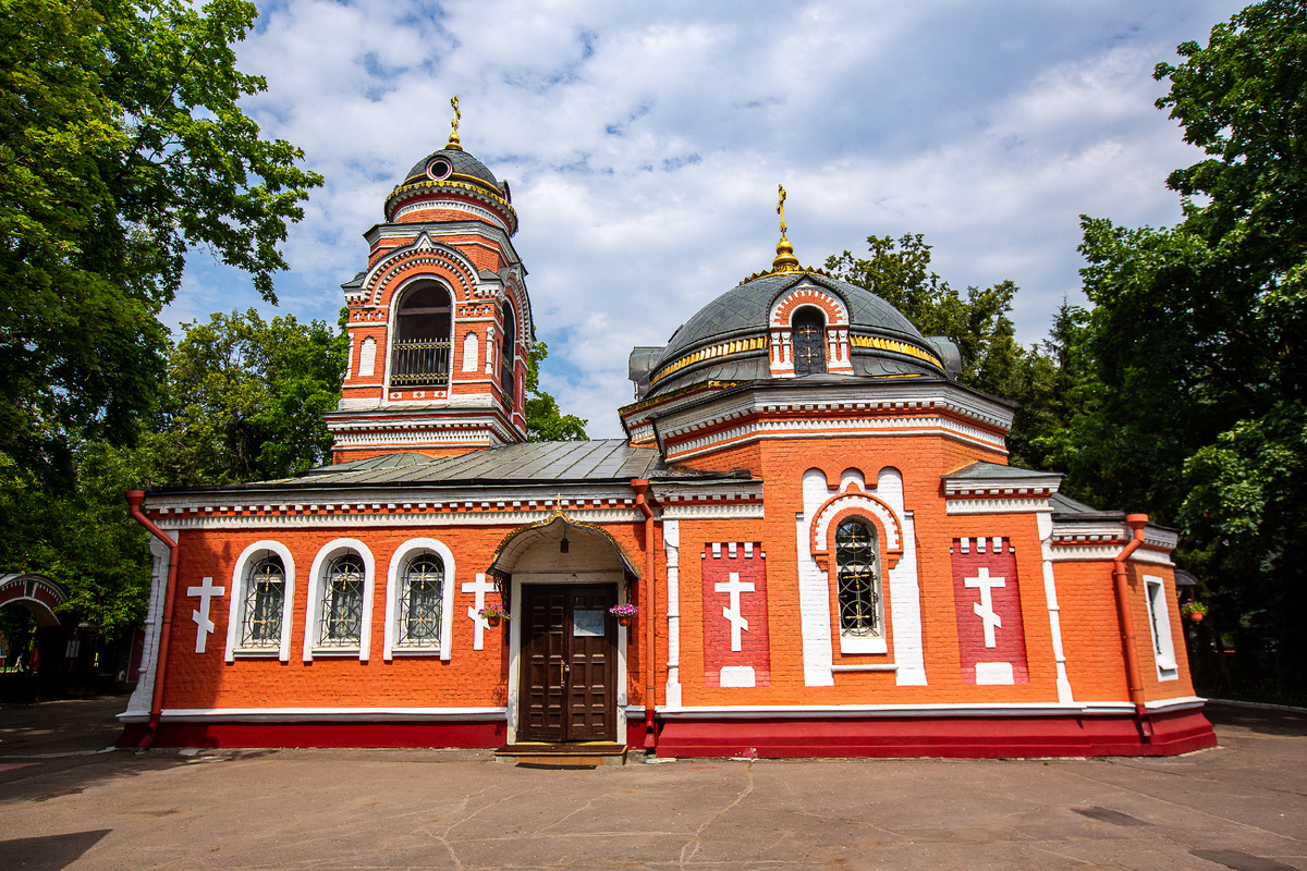 Храм иконы Божией Матери "Знамение" в Аксиньине (Знаменская церковь). Москва. Фото автора статьи  