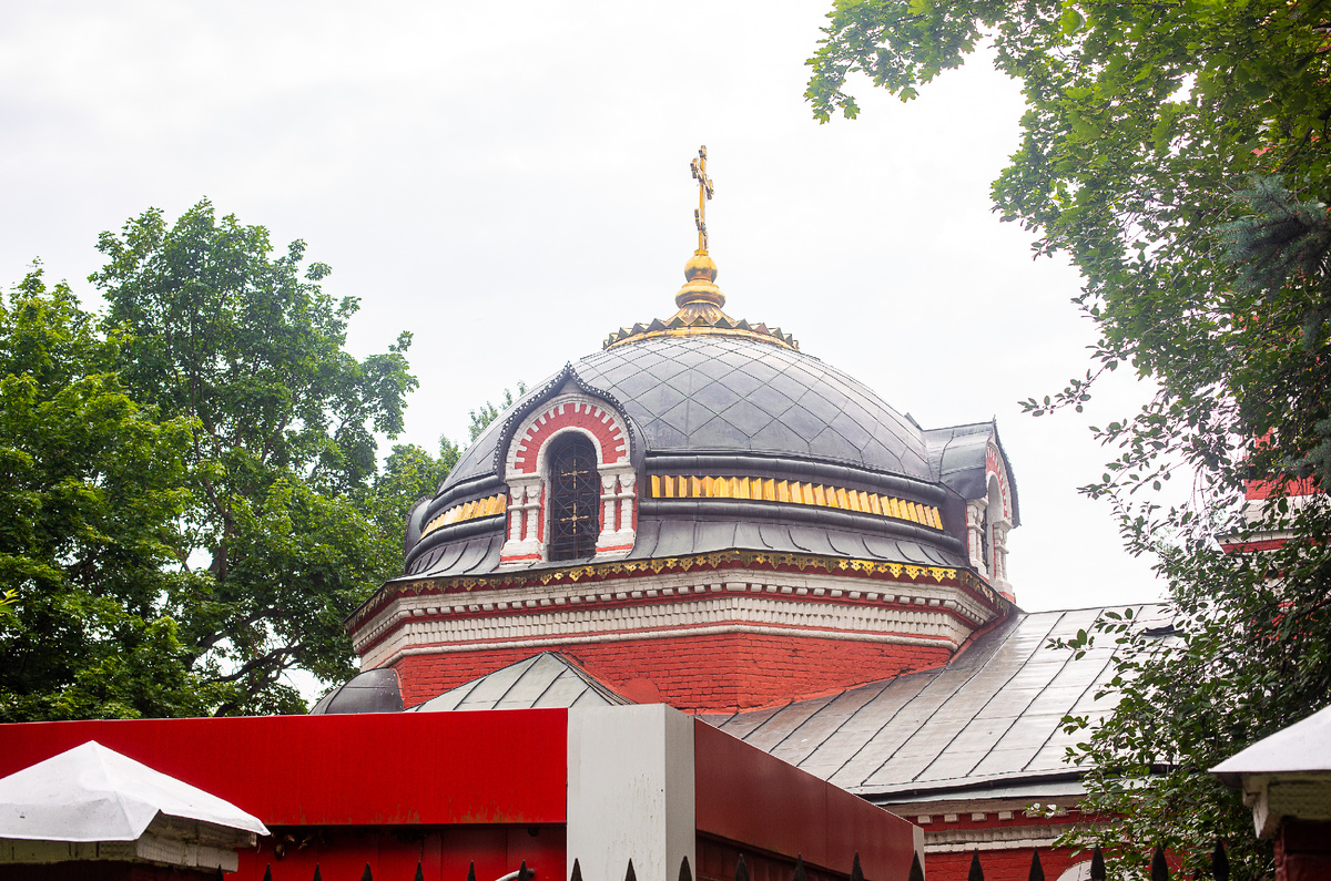 Храм иконы Божией Матери "Знамение" в Аксиньине (Знаменская церковь). Детали. Москва. Фото автора статьи  