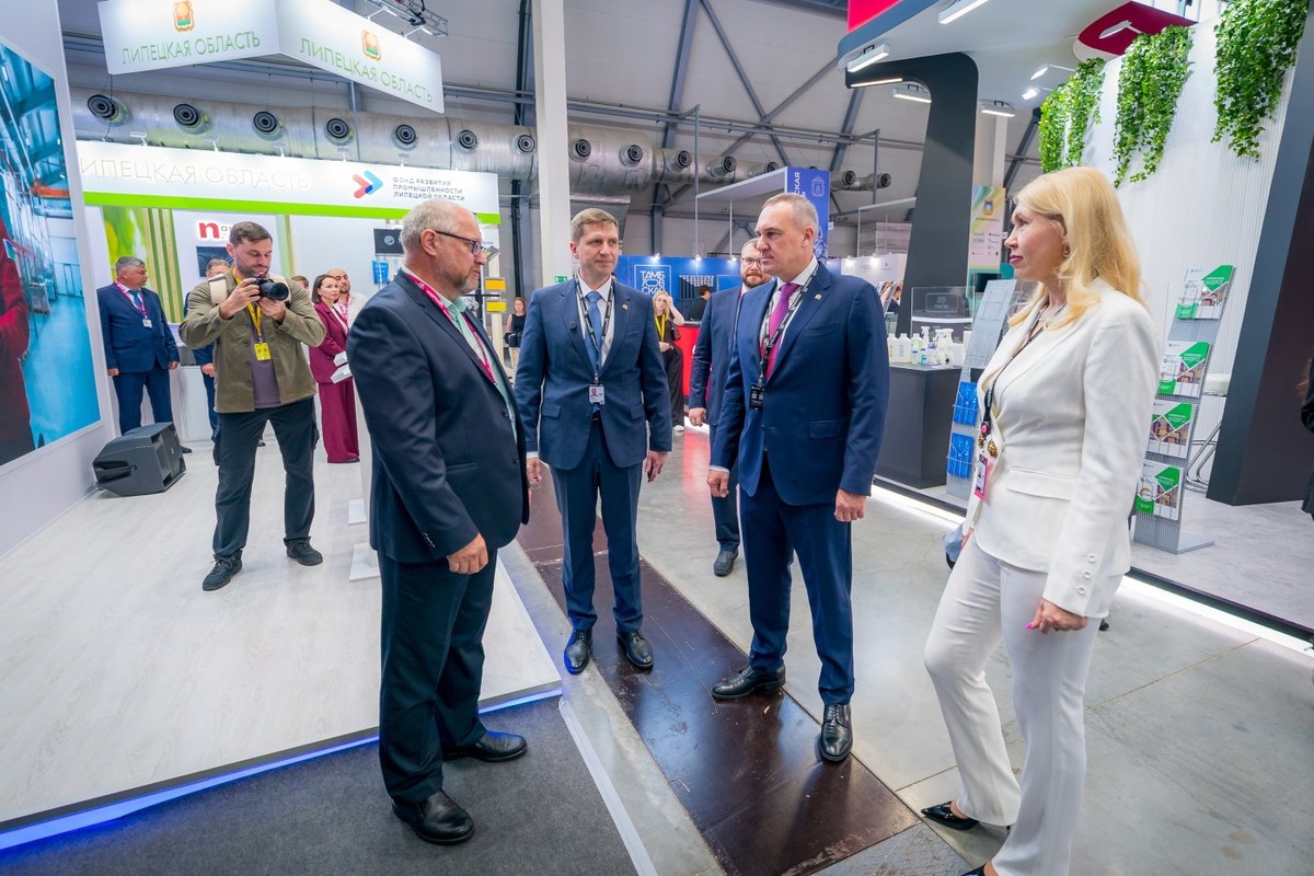    Замгубернатора Югры рассказала о контактах югорских производителей с зарубежными партнерами на ИННОПРОМ-2025