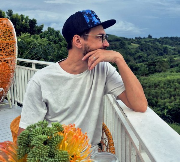 Нейросеть для блога: палочка-выручалочка или путь к деградации?