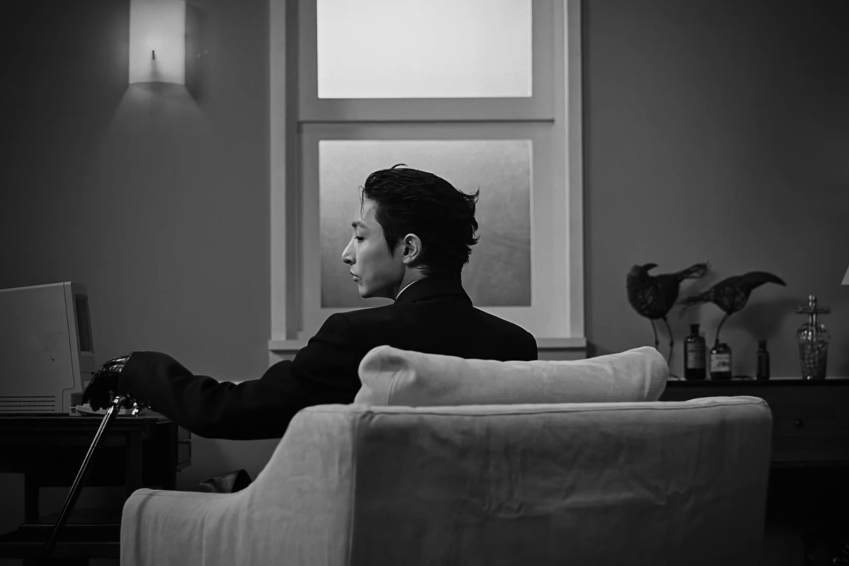 Вороны как отсылочка к Хичкоку)) Листайте 