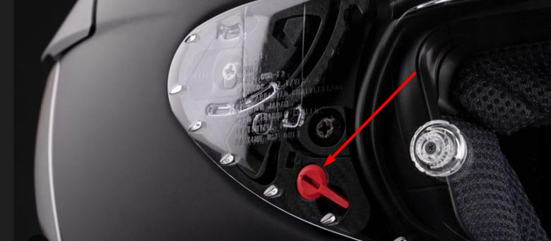 Красные переключатели на вашем шлеме Shoei X-SPR Pro.