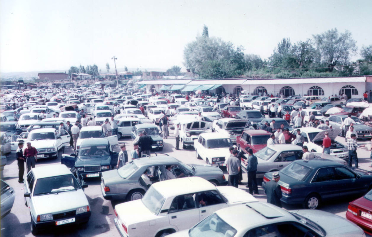 В целом, спустя столько лет для пацанов выбор не особо изменился.