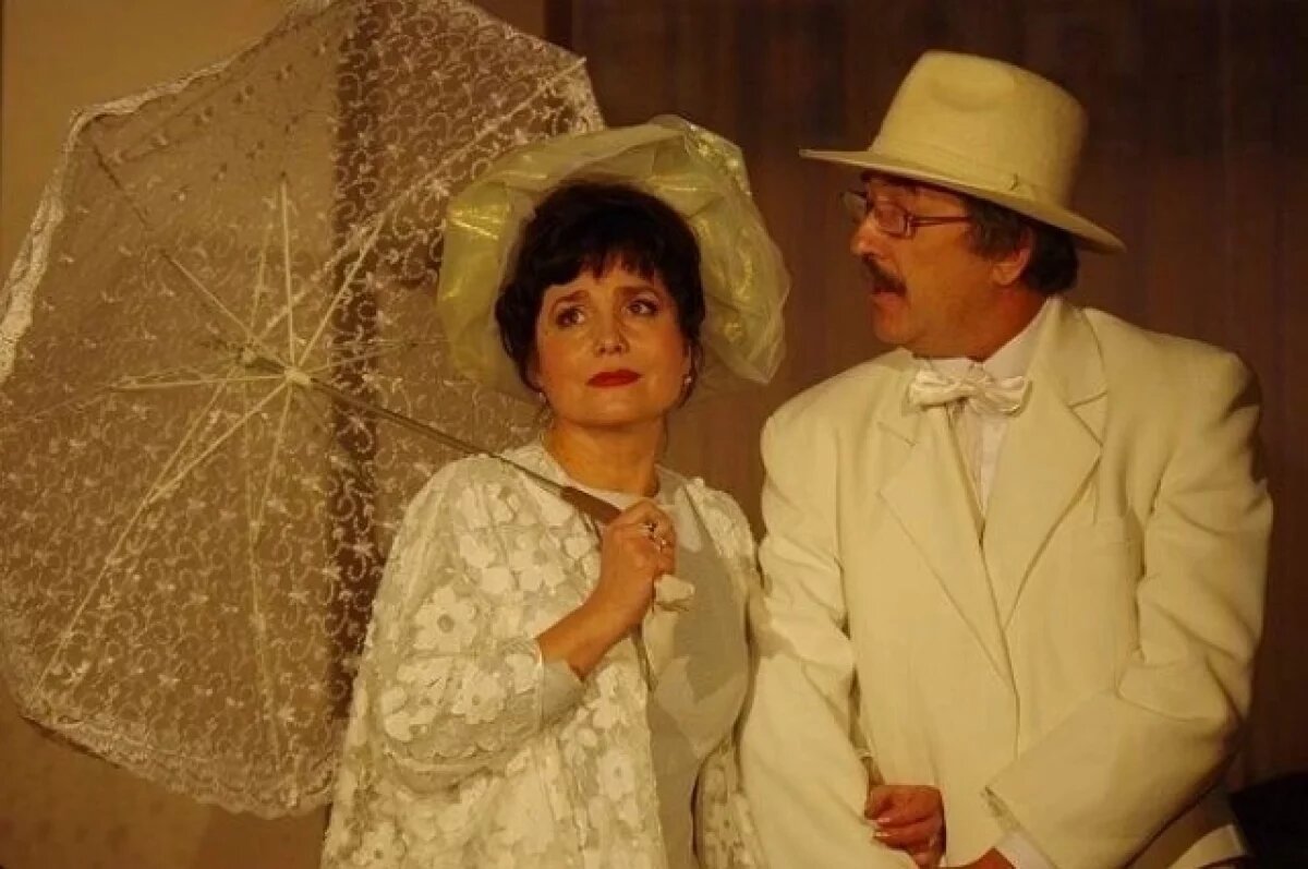    Александр Тырлов и Лариса Родик в спектакле «О любви».