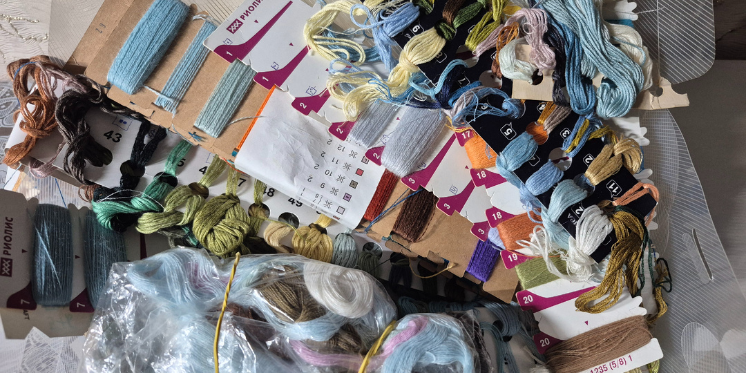 Вышивка крестиком. А сколько корова даёт... Ой, какая у нити должна быть длина, чтоб за день не вышить устала рука!