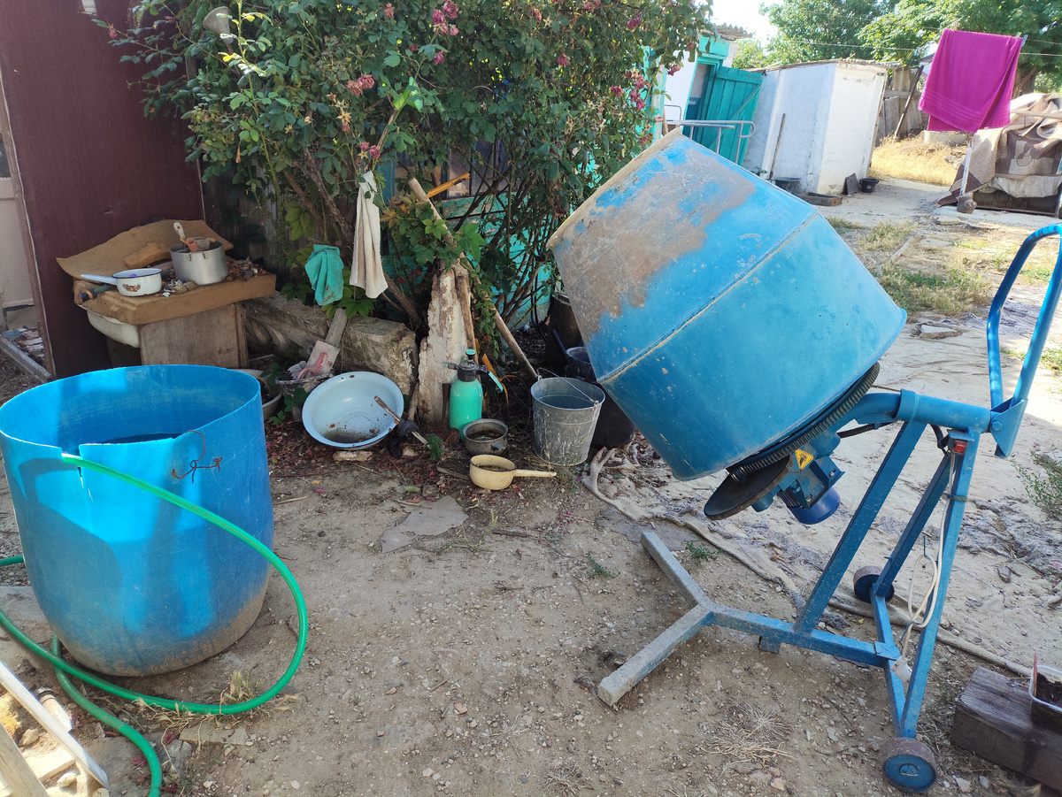 Воду набрали, мешалку установили