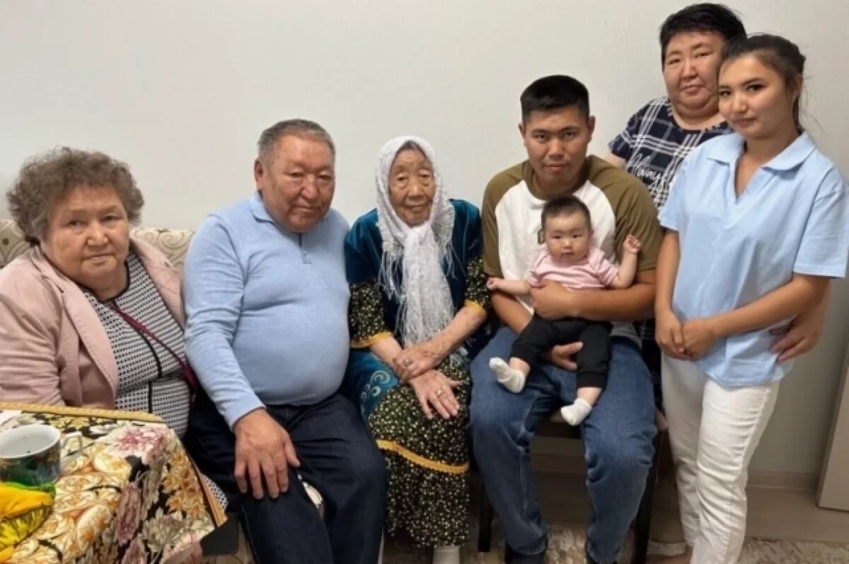    Жительница Самарской области Нафиза Жарылгапова отпраздновала 111-летие