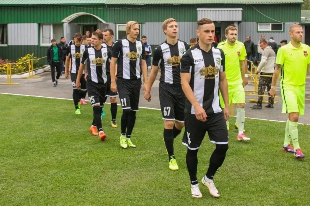    «Полтава» — украинский футбольный клуб из Полтавы. Основан 5 июня 2007 года, расформирован 21 июня 2018 года. Кадр видео