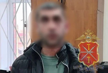 Мигранта, который помочился на Вечный Огонь в Туле, оштрафовали за экстремизм