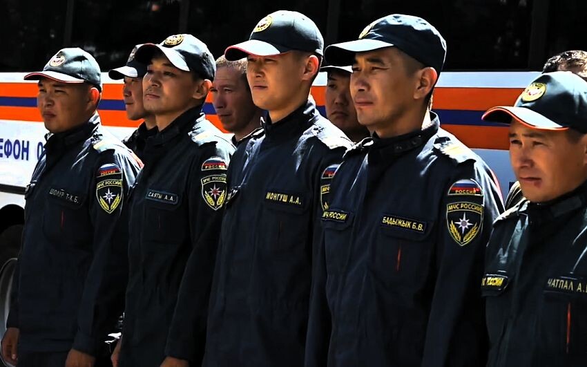 Все, как один бросились искать малыша