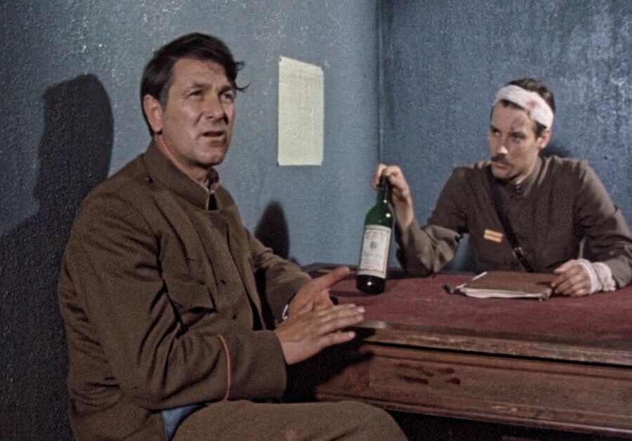 "Я пил с Ларисой вино на Пасху..." Фотокадр из открытых источников.