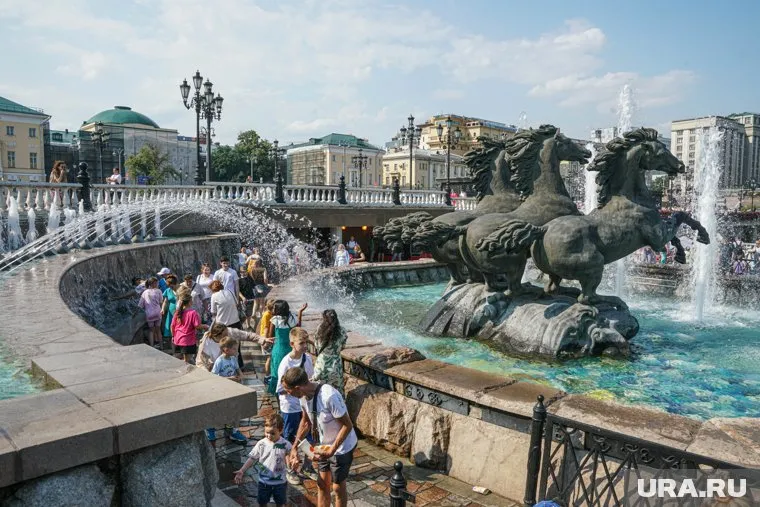  Эта неделя в Москве может стать самой жаркой за последние годы
Фото: Вячеслав Немышев © URA.RU